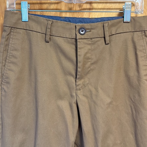 Old Navy Ultimate Slim Chino 29x30 - Picture 3 of 5